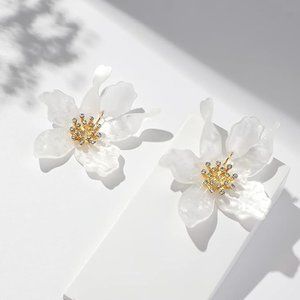 Zara White Stud Flower Earrings - Gem display picture 1
